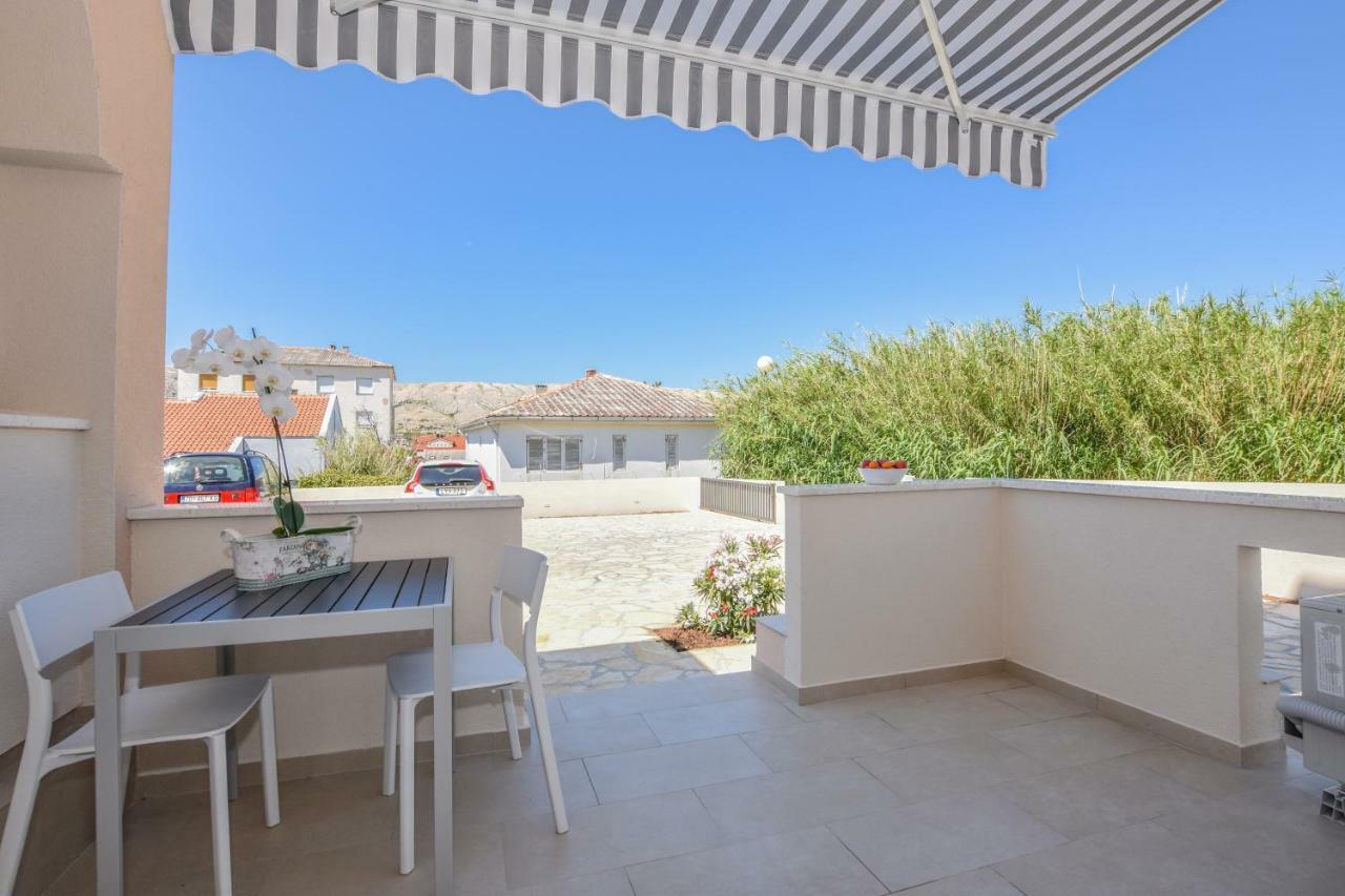 Villa Magena - Luxury Apartments In Pag Center Pag Town Eksteriør bilde