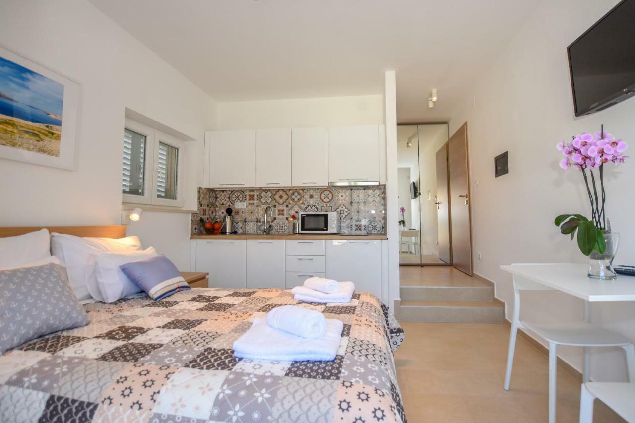 Villa Magena - Luxury Apartments In Pag Center Pag Town Eksteriør bilde