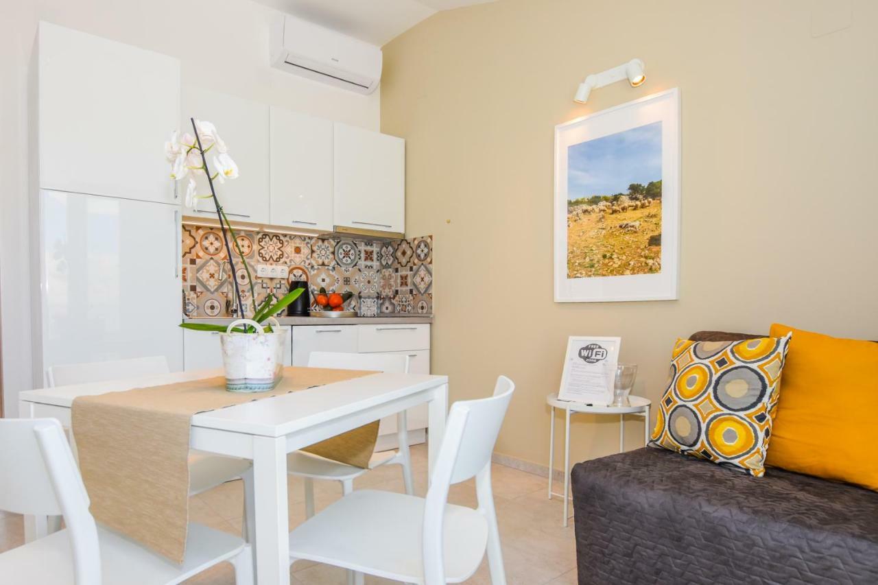 Villa Magena - Luxury Apartments In Pag Center Pag Town Eksteriør bilde