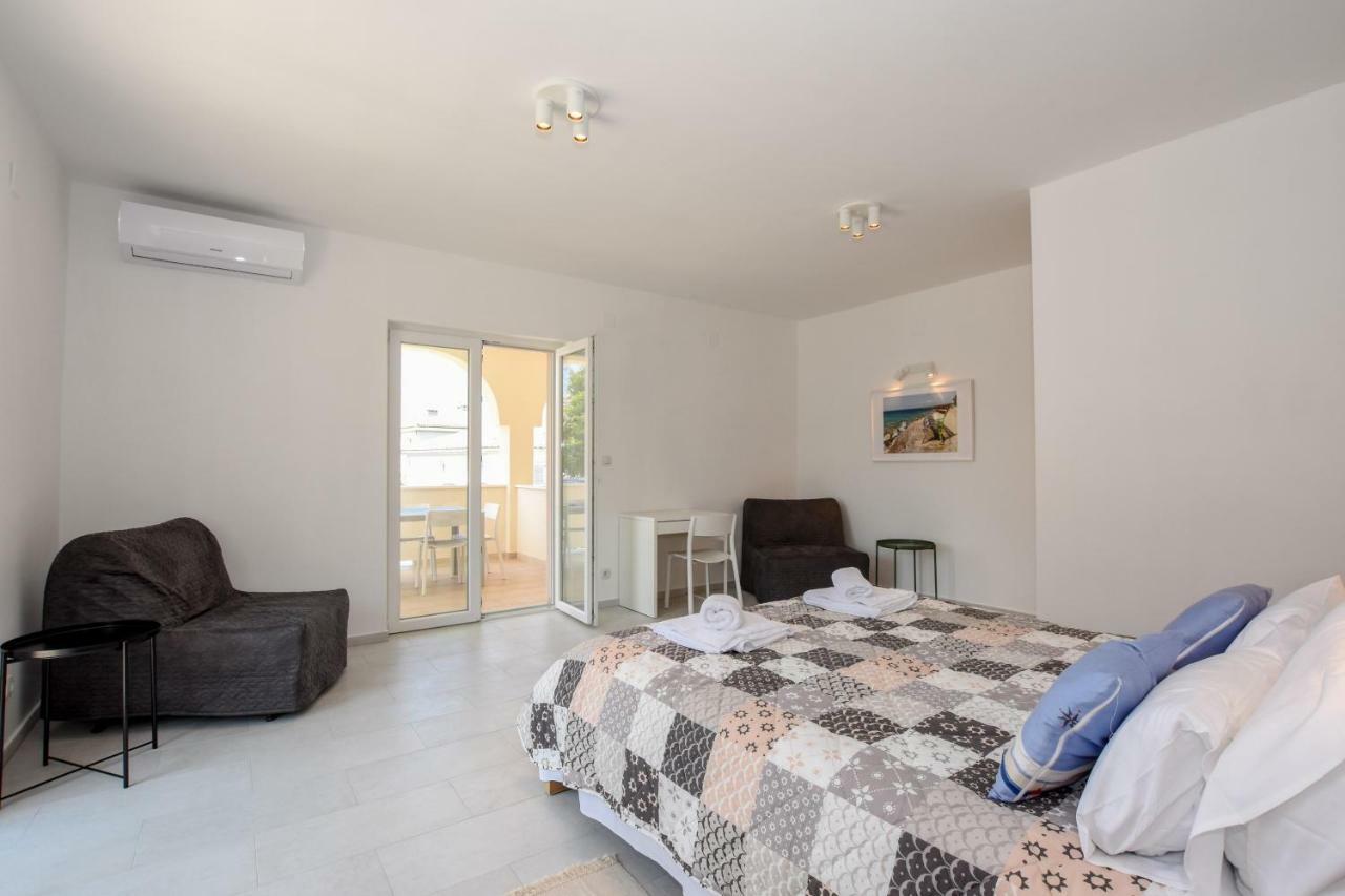 Villa Magena - Luxury Apartments In Pag Center Pag Town Eksteriør bilde